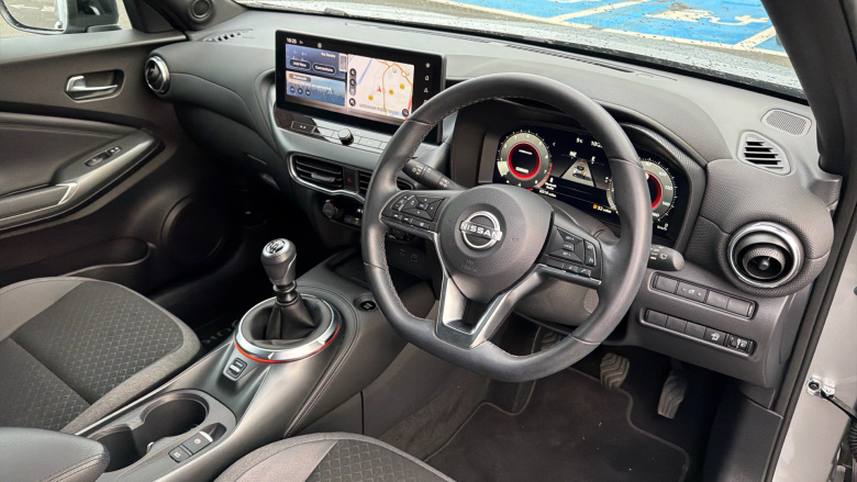 Nissan Juke 1.0 DiG-T N-Connecta 5dr Petrol Hatchback